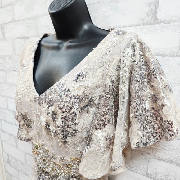 Mac Duggal Women 12 Sequin Beaded Lace Flutter Sleeve Maxi Gown Taupe Champagne - Picture 3 of 14
